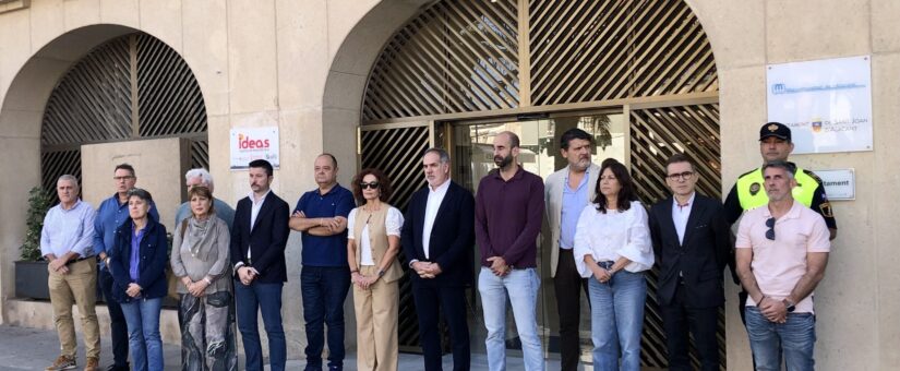 Personas y Ciudad se une al minuto de silencio por las víctimas de la DANA